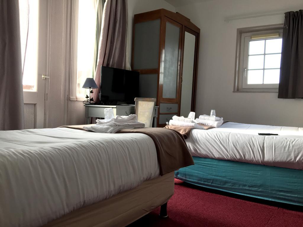 Hotel De Paris Кабур Екстериор снимка